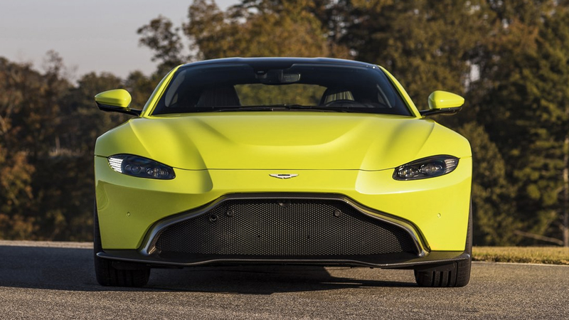 Illustration for article titled Why The New Aston Martin Looks Just Like The Old James Bond Movie Car